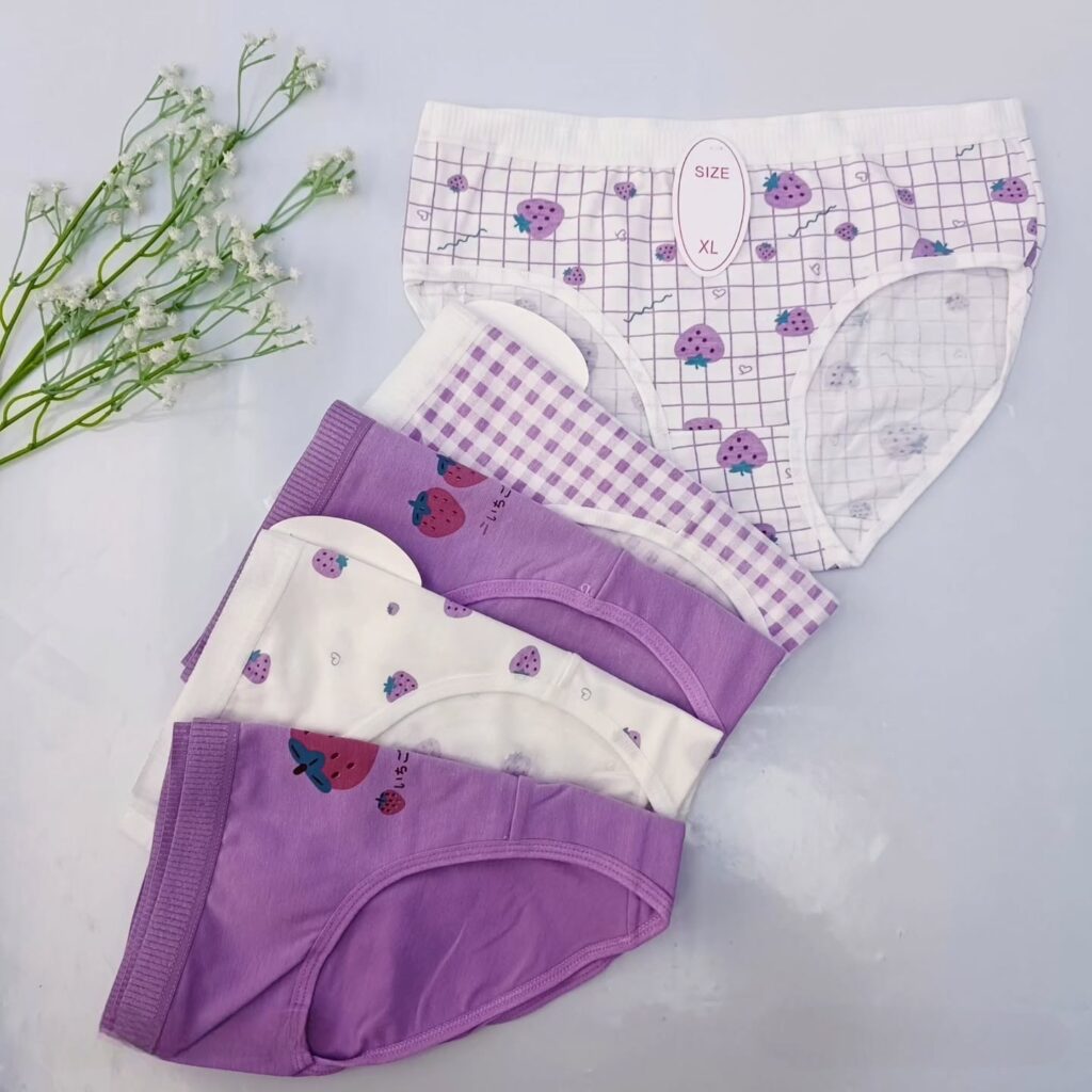 شورت عروسکی وارداتیِ دلبر و کیوت 😍 قیمت ویژه گلتن 🌸 180هزار🥹